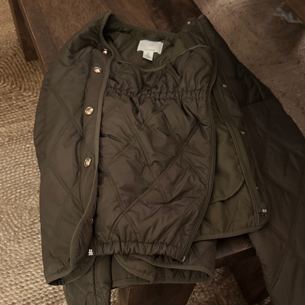 Women's Quilted Jacket in Olive Green - mama baby H&M